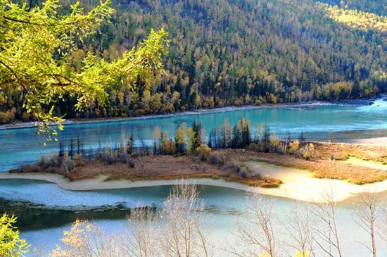 The picture perfect Kanas Lake, surrounded by virgin forests and pristine grasslands, is the biggest draw in Kanas. Photos provided to China Daily