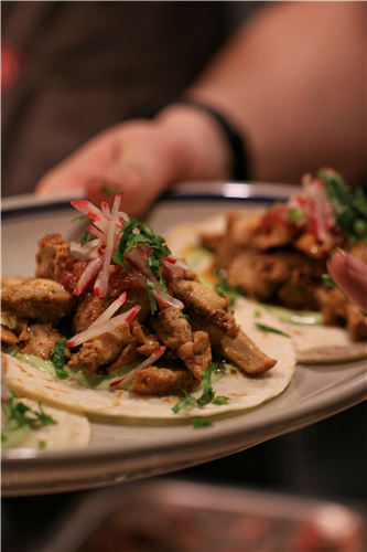 Carne Asada is one of El Barrio's signature Mexican dishes.（Photo provided to China Daily）