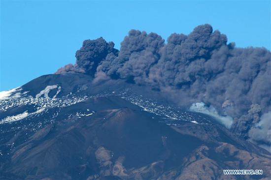 Photo taken on Dec. 24, 2018 shows the Mount Etna volcano during the eruption in Catania, Sicily, Italy. (Xinhua/Davide Anastasi)