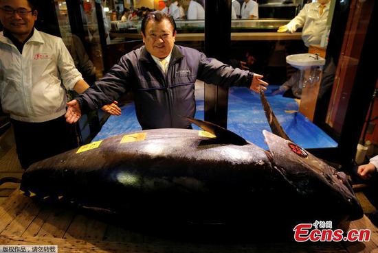 Tuna sells for record $3 million in Tokyo auction