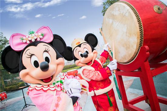 Shanghai Disney gets into Chinese New Year mood