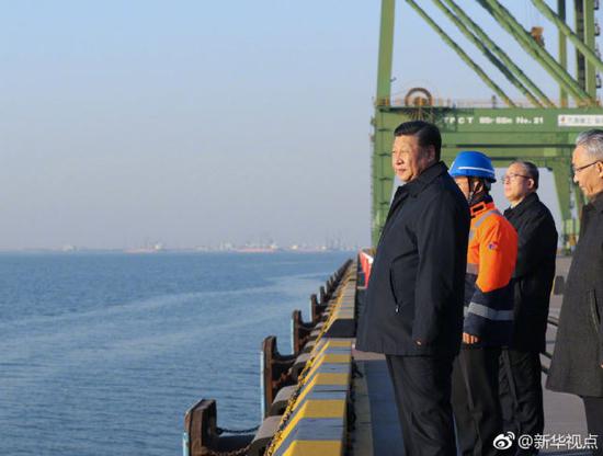 Chinese President Xi Jinping inspects Tianjin port on January 17, 2019./ Xinhua Photo