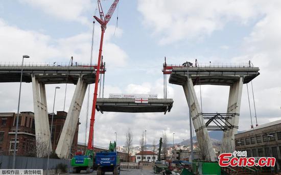 Demolishing Genoa's collapsed bridge
