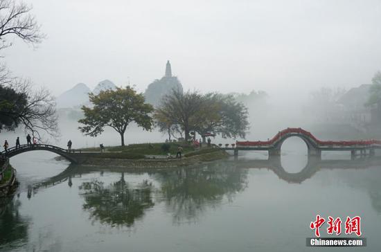 Lijiang River in mist shows spectacular charm