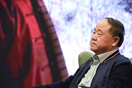 Mo Yan attends a reading forum in Shenzhen.（Photo provided to China Daily）