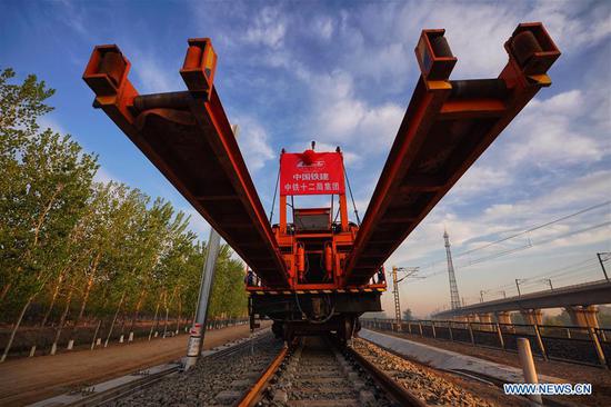 Track-laying starts for Beijing-Xiongan intercity railway