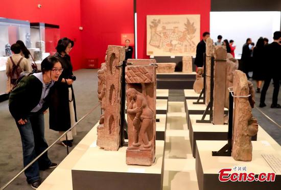 Huge collection of relics shows Asian civilization in Beijing