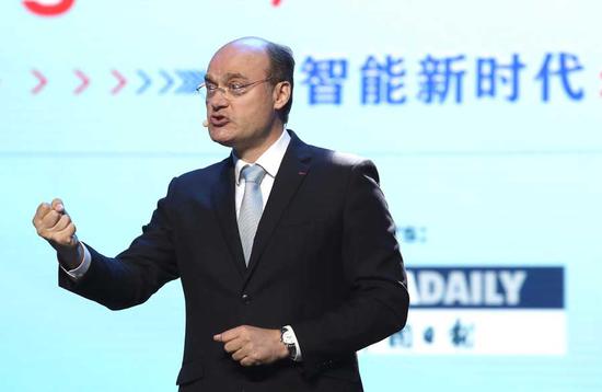 David Gosset delivers a speech at the 7th session of Vision China held in Tianjin Media Theatre on May 17, 2019. (Photo by Zou Hong/chinadaily.com.cn)