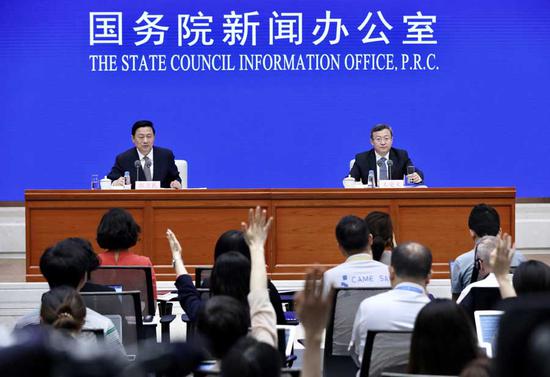 The State Council Information Office on Sunday issued a white paper to provide a comprehensive picture of the China-US economic and trade consultations. (Photo by Zhu Xingxin/chinadaily.com.cn)