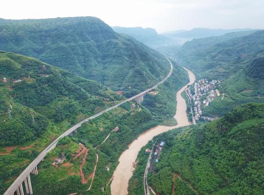 The beautiful scenery of the Chishui River is seen in Chishui, Southwest China's Guizhou province, on June 14, 2019. (Photo/Xinhua)