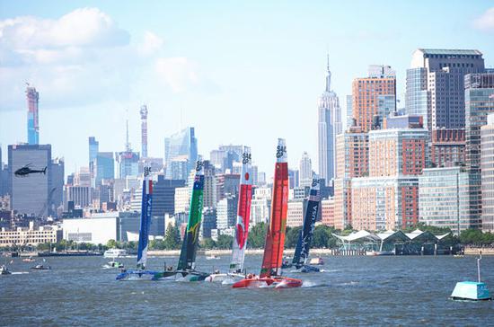 National teams for France, Australia, Japan, China, and the United States compete in SailGP New York fleet races on the Hudson River in New York, June 21, 2019. (Photo: China News Service)