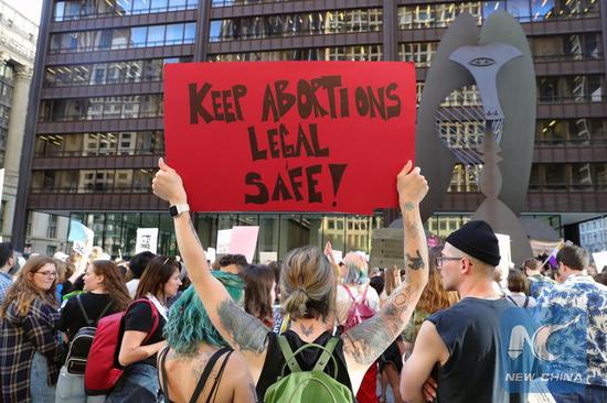 People participate in a protest against abortion ban at Daley Plaza in downtown Chicago, the United States, on May 23, 2019. (Xinhua/Wang Ping)