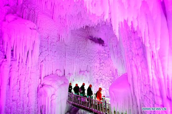 In pics: No.1 ice cave in Yunqiu Mountain, north China's Shanxi