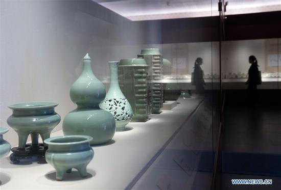 Longquan celadon pottery on display at Palace Museum