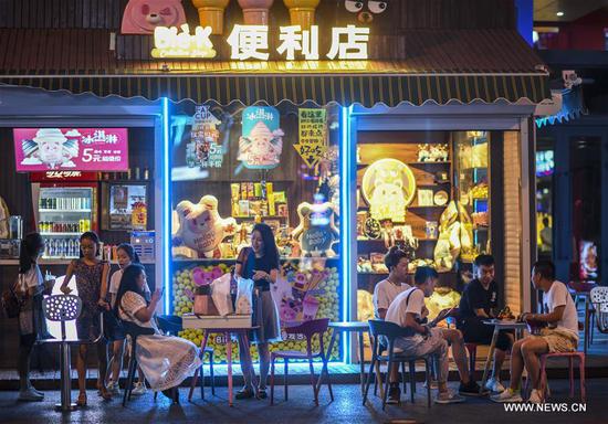 Night-time economy picks up in NW China's Urumqi