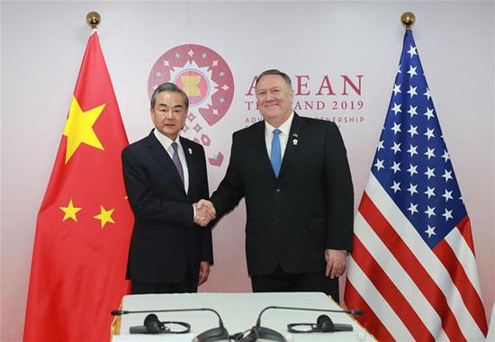 Chinese State Councilor and Foreign Minister Wang Yi (L) meets with U.S. Secretary of State Mike Pompeo in Bangkok, Thailand, Aug. 1, 2019. (Xinhua/Zhang Keren)
