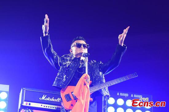 Jack Ma's rock star farewell in Hangzhou