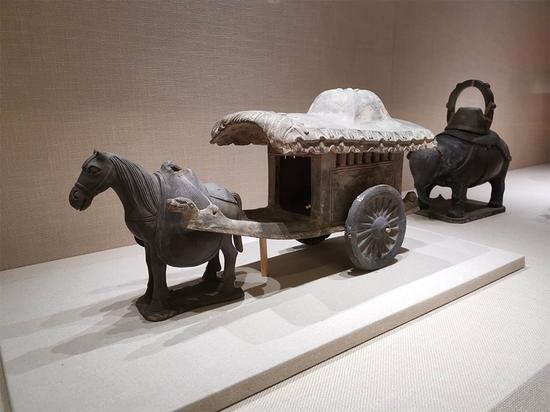 Returned cultural relics highlighted at Beijing museum show