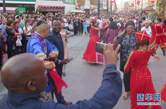 Envoys from 16 African countries and the African Union visited Xinjiang Uygur Autonomous Region from September 9 to 12. (Photo/Xinhua)