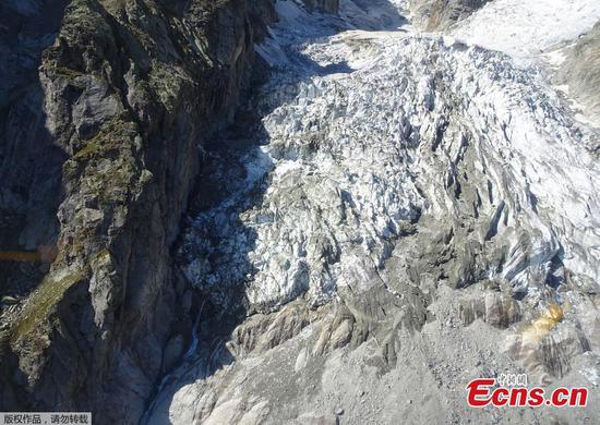 Mont Blanc glacier in danger of collapse, experts warn