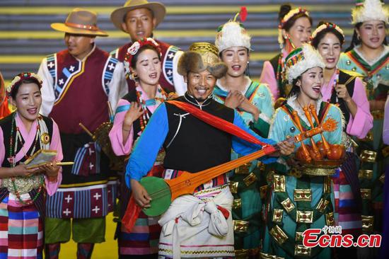 Farmers and herdsmen celebrate 70th PRC anniversary in Lhasa