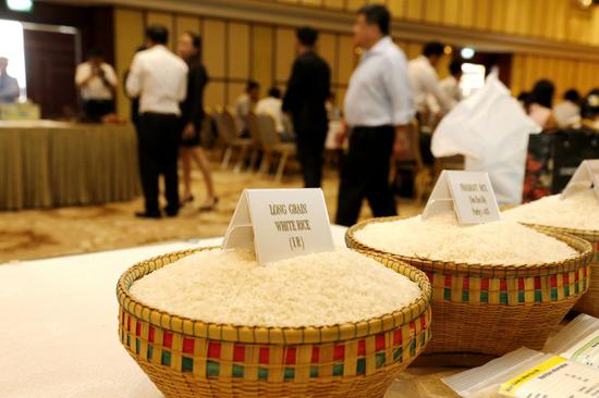 Cambodian rice is displayed during a product fair in Phnom Penh, Cambodia on June 22, 2015. (Xinhua/Phearum)