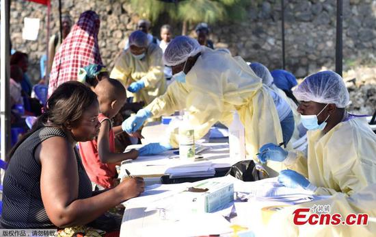 Congolese health workers collect data before administering ebola vaccines to civilians at the Himbi Health Centre in Goma, Democratic Republic of Congo, July 17, 2019. (Photo/Agencies)