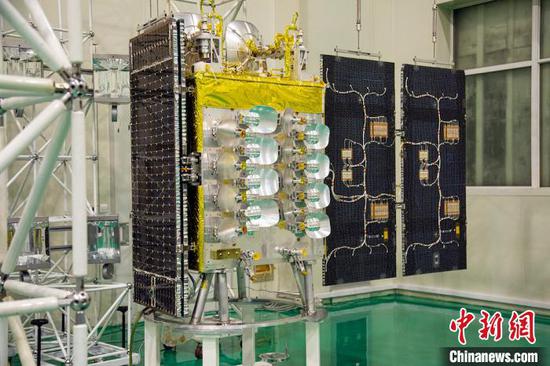 Photo shows China's first low-Earth 5G broadband satellite. (Photo/China News Service)