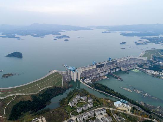 The Danjiangkou reservoir in central China's Hubei Province, Nov. 26, 2019. (Xinhua/Xiong Qi)
