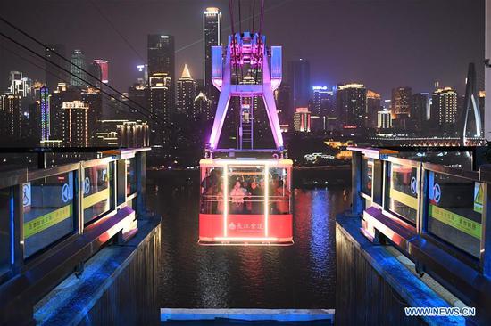 Passenger cableway across Yangtze River in Chongqing reopens after upgrade