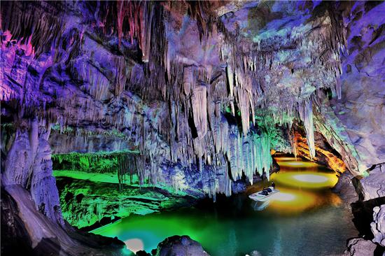 Karst cave in NE China becomes internet sensation