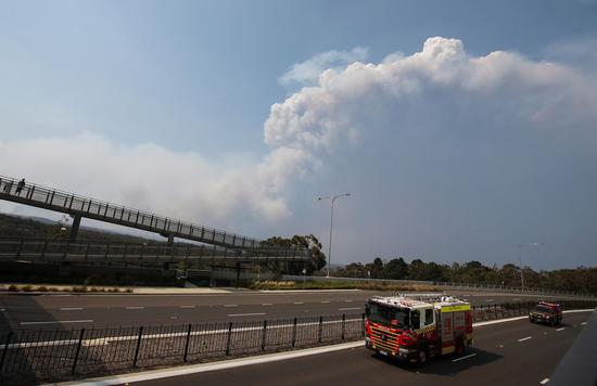 Photo taken on Dec. 21, 2019 shows the smoke-shrouded Blue Mountain area in New South Wales, Australia. (Xinhua/Bai Xuefei)