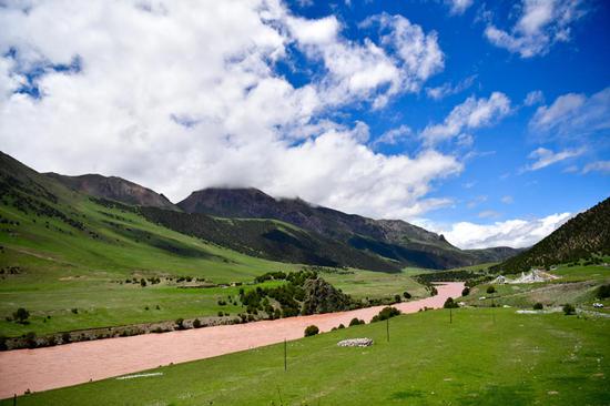 The Lancang River is pictured in Zadoi county, Yushu Tibetan autonomous prefecture, Qinghai Province, June 21, 2019. (Photo/Xinhua)