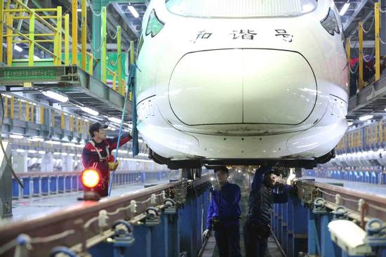 Train maintenance on track before Spring Festival travel rush