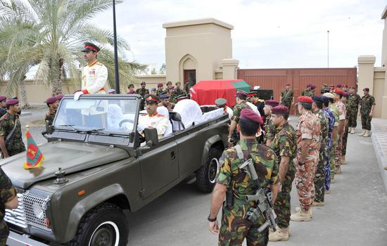 Soldiers escort the casket of late Sultan of Oman Qaboos bin Said at his funeral in Muscat, Oman, on Jan. 11, 2020. (Xinhua)