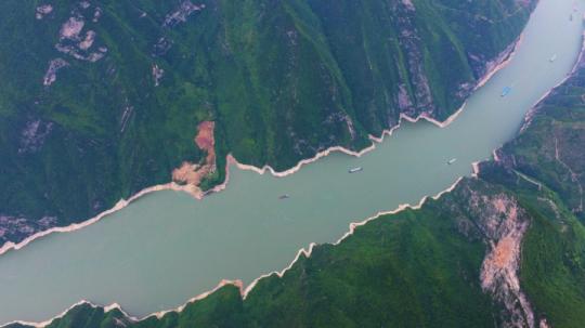 Photo taken on May 23, 2018 shows the scenery of Qutang gorge in Southwest China's Chongqing municipality, May 23, 2018. Qutang is one of the Three Gorges (Qutang, Wuxia and Xiling gorges), which extend for about 200 kilometers on the upper and middle reaches of the Yangtze River, the longest in China. (Photo/Xinhua)