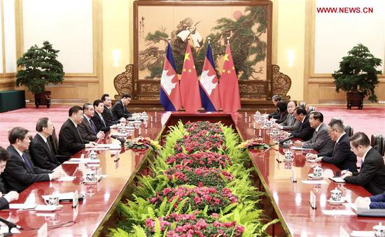 Chinese President Xi Jinping meets with Cambodian Prime Minister Samdech Techo Hun Sen at the Great Hall of the People in Beijing, capital of China, Feb. 5, 2020. (Xinhua/Pang Xinglei)