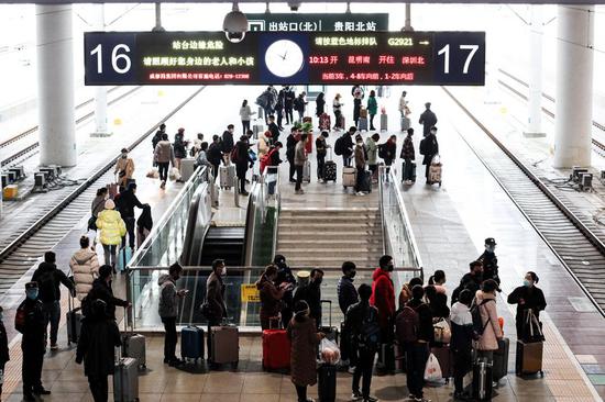 Passengers wait for departure at the Guiyang North Railway Station in Guiyang, southwest China's Guizhou Province, Feb. 18, 2020. (Xinhua/Ou Dongqu)