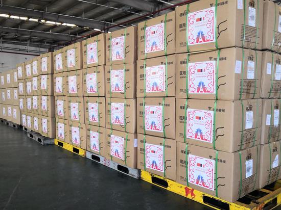 A batch of medical supplies sent by China to France arrives at the Paris Roissy-Charles de Gaulle airport in Paris, France, March 18, 2020.（Photo/Chinese Embassy in France）