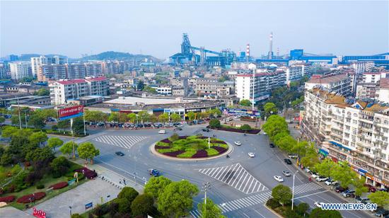 People's daily life gradually recovers in Hubei
