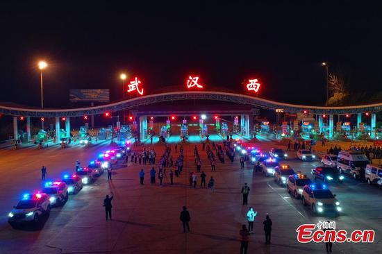 Wuhan lifts outbound travel restrictions