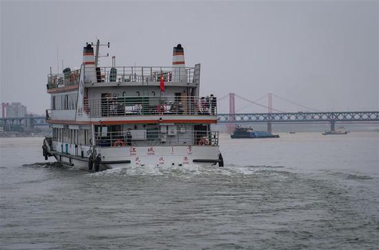 Wuhan restores operation of ferries after lifting outbound travel ban