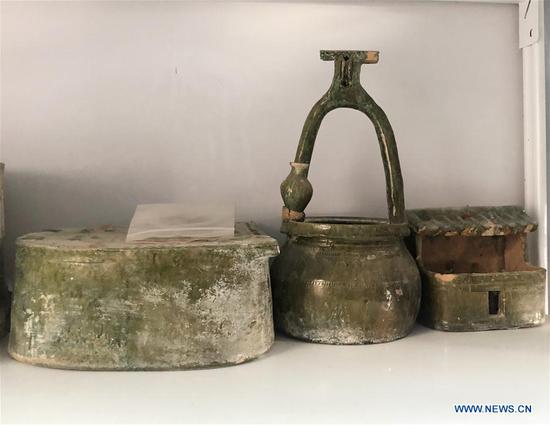 Archaeologists find over 600 ancient tombs in central China