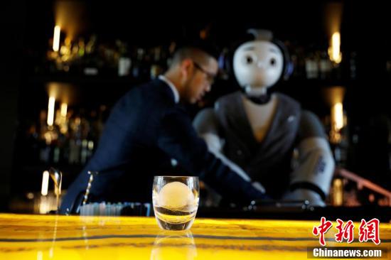 S Korean bar hires robot bartender to maintain social distancing