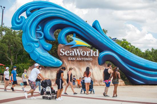 Tourists visit SeaWorld San Antonio in Texas, the United States, on June 19, 2020. (Xinhua/Lie Ma)