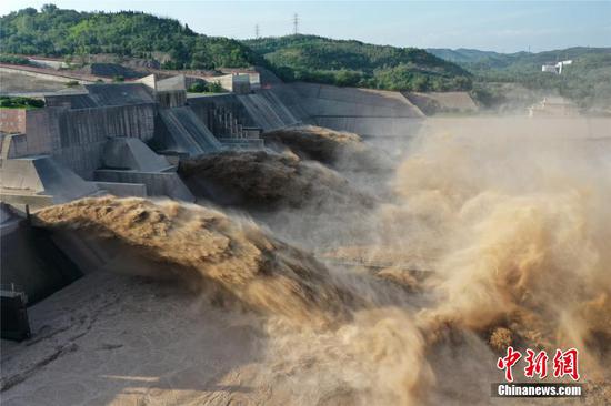 Water gushes out from Xiaolangdi Reservoir on Yellow River