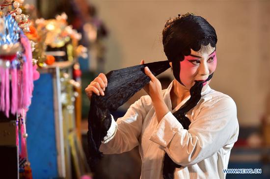 Jingxing Jin opera troupe stages performance in Touquan Village of Hebei