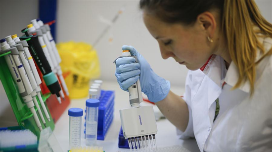 A researcher working in a laboratory of Gamaleya Scientific Research Institute of Epidemiology and Microbiology in Moscow, Russia, August 6, 2020. /Xinhua