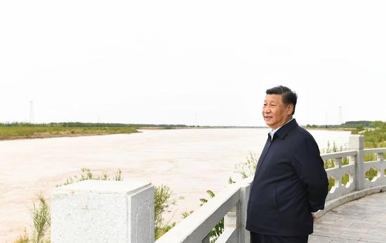 Xi Jinping, general secretary of the Communist Party of China Central Committee, learns about efforts to strengthen ecological protection of the Yellow River at a section of the river in Wuzhong city, Northwest China's Ningxia Hui autonomous region, June 8, 2020. [Photo/Xinhua]