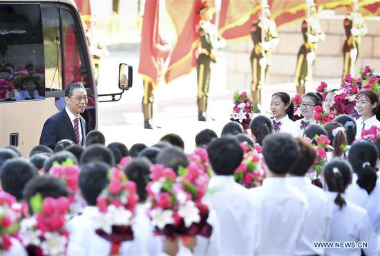 Zhong Nanshan, recipient of the Medal of the Republic, arrives at the Great Hall of the People in Beijing, capital of China, Sept. 8, 2020. China started a meeting Tuesday morning in Beijing to commend role models in the country's fight against the COVID-19 epidemic. (Xinhua/Yin Bogu)